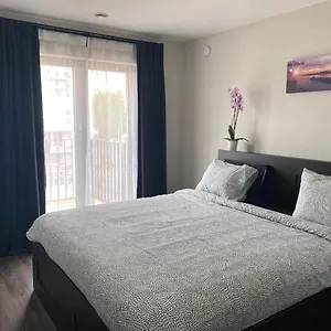 Apartment Feel At At This Homeawayfromhome Appt With A Stunning Water Canal View And Gym, Ghent